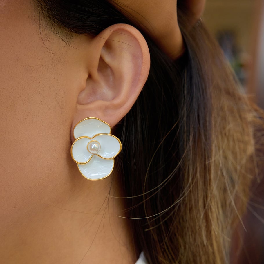 1 Paar Ohrstecker aus Edelstahl mit natürlicher Blume in Goldfarbe für Damen Bild5