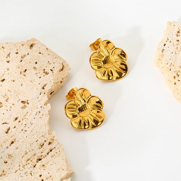 Vintage Flower Gold-colored Stainless Steel Women's Ring
