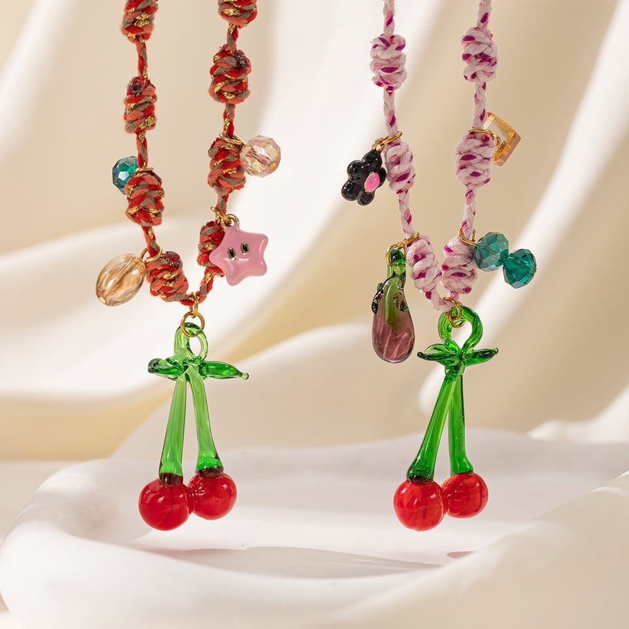 Collier avec pendentif en forme de cerise, 1 pièce Image4