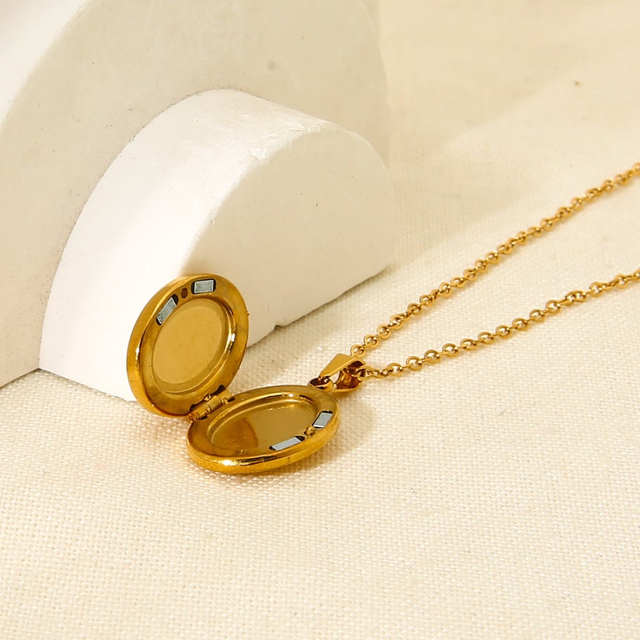 Retro Sun/Moon Stainless Steel Gold Color Pendant Necklaces h5Picture3