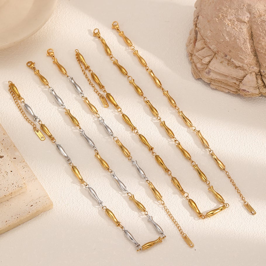 Pulsera de cadena de acero inoxidable color dorado con forma de pez de 1 pieza Imagen2
