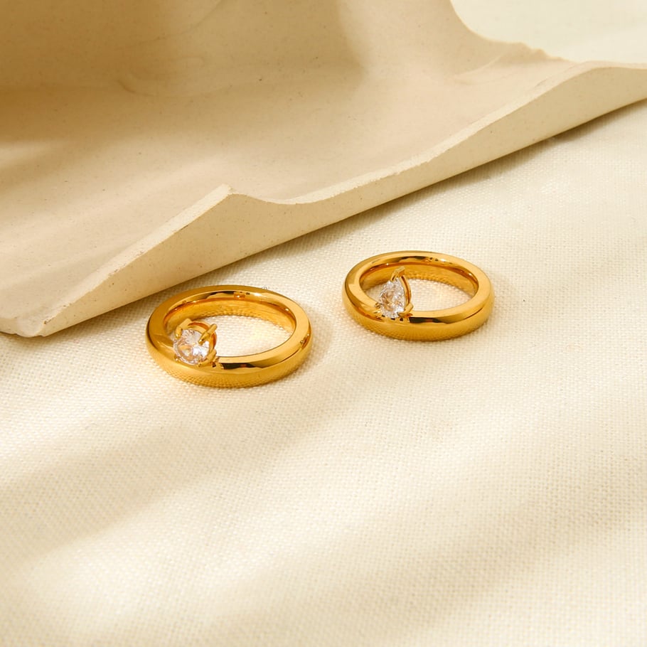 Anello da donna in acciaio inossidabile a forma di goccia semplice Immagine3
