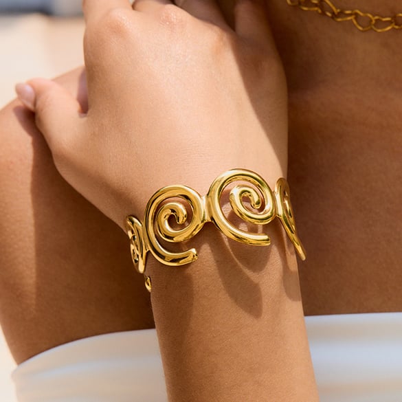 1 Stück klassische Spiral-Armreifen aus Edelstahl in Goldfarbe für Damen 2