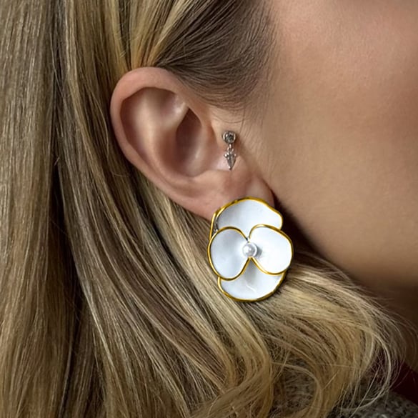 1 Paar Ohrstecker aus Edelstahl mit natürlicher Blume in Goldfarbe für Damen