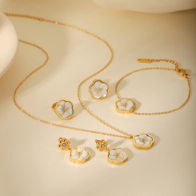 Daily Clover Stainless Steel Gold Color Shell Women's Chain Bracelets h5 Picture5