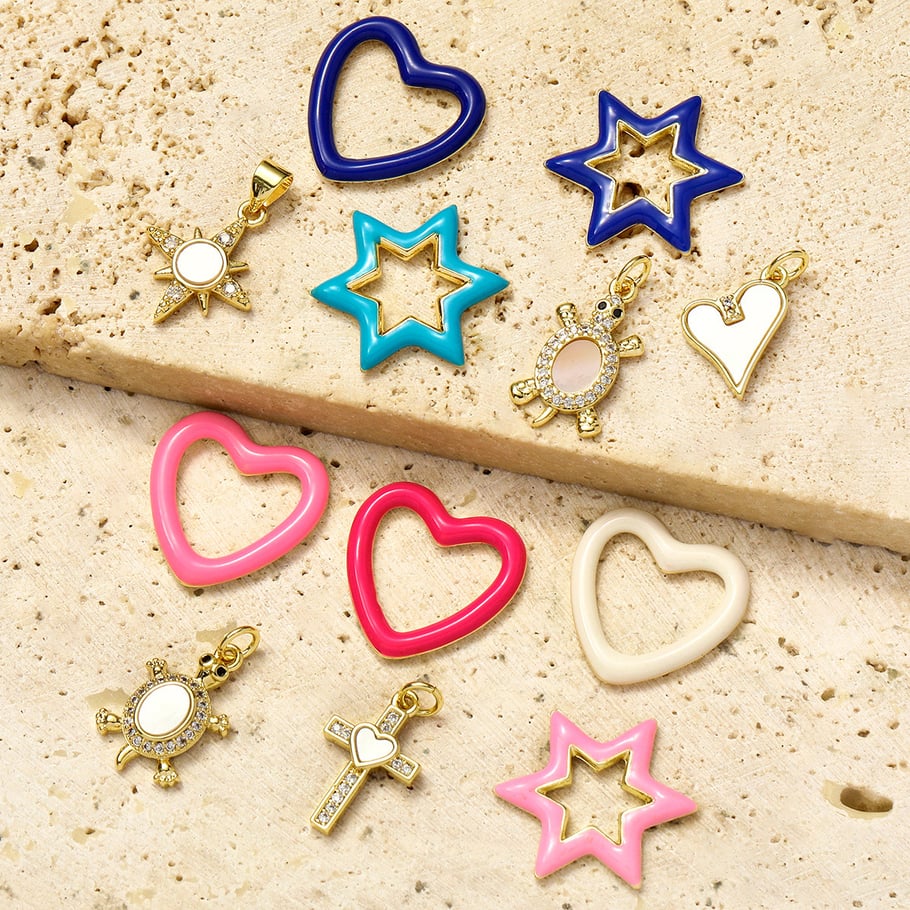 1 pieza DIY Corazón de acero inoxidable color dorado Colgantes para mujer Imagen4