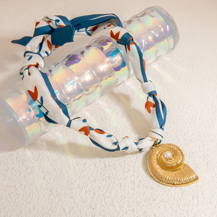 1 Piece Fabric Shell Pendant Necklace Picture5