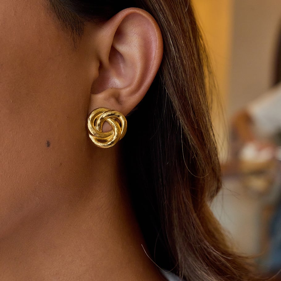 1 paire de boucles d&#39;oreilles à tige classiques torsadées en acier inoxydable couleur or pour femme Image4