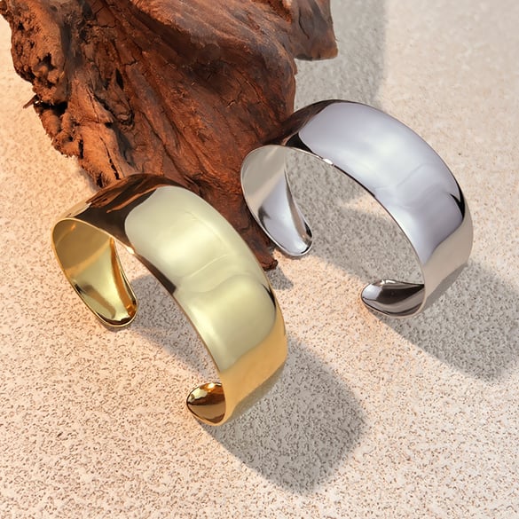 1 Stück einfaches Manschettenarmband aus goldfarbenem Edelstahl 2