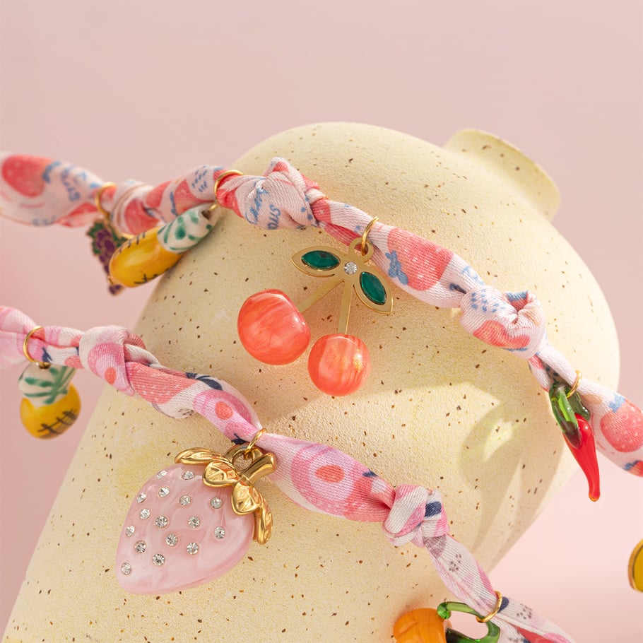 Collier romantique avec pendentif fraise sucrée, 1 pièce Image2