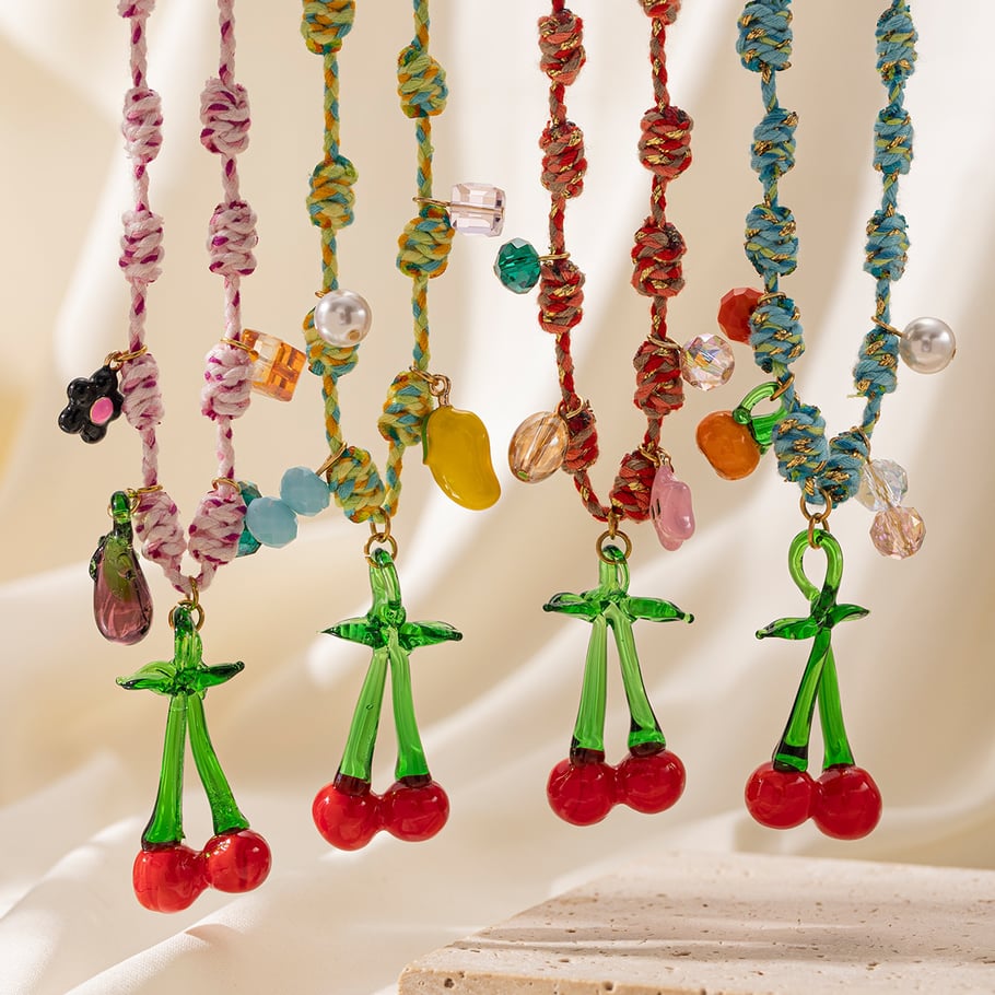 Collier avec pendentif en forme de cerise, 1 pièce Image2
