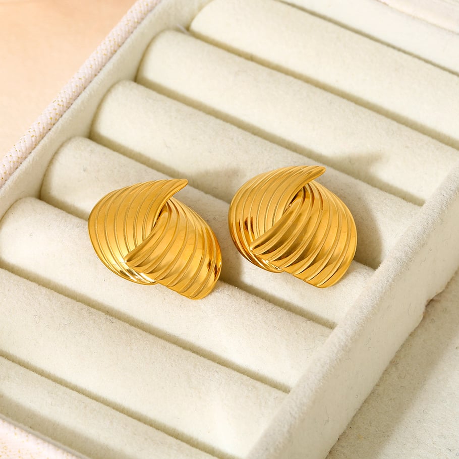 Retro Geometric Stainless Steel Gold Color Women's Stud Earrings h5Picture4