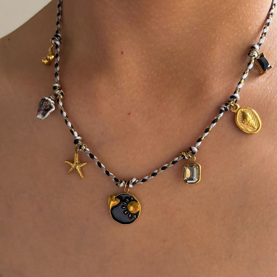 Collana con ciondolo a forma di farfalla in acciaio inossidabile color oro, 1 pezzo Immagine3