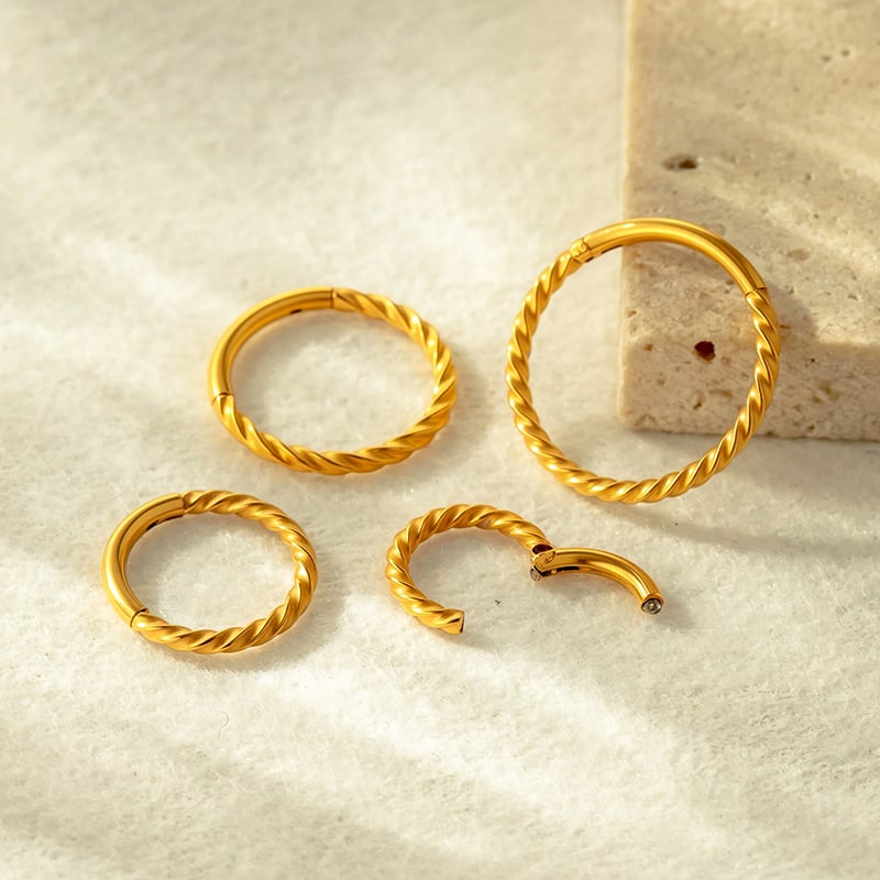 1 pieza de aretes minimalistas circulares de acero inoxidable color dorado para mujer Imagen3