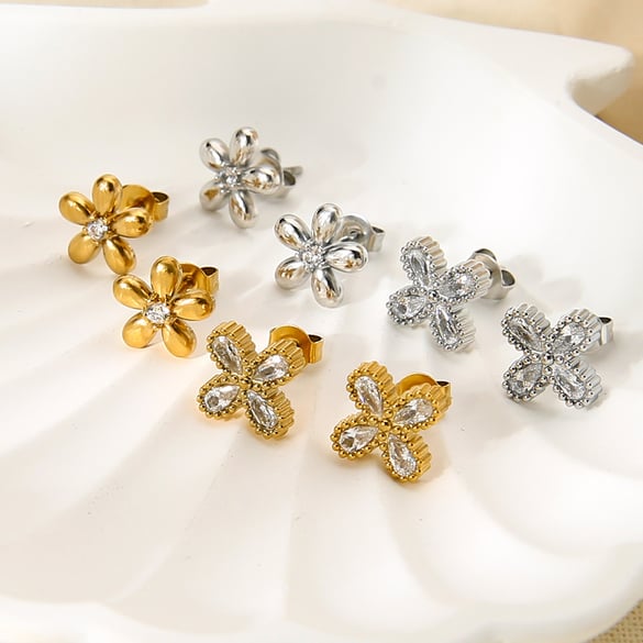 Romantic Series Elegant Flower Stainless Steel   Gold Color  Zircon Women's Stud Earrings