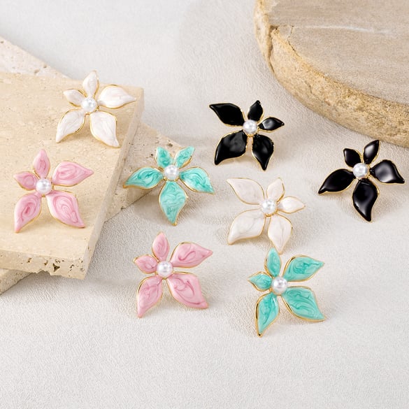 1 Pair Polychrome Flower Stainless Steel Gold Color Women's Stud Earrings 2