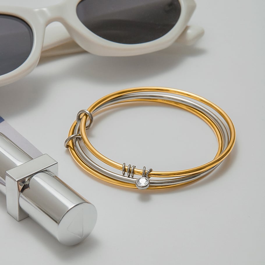 Bracelet simple à trois couches en acier inoxydable doré pour femme Image3