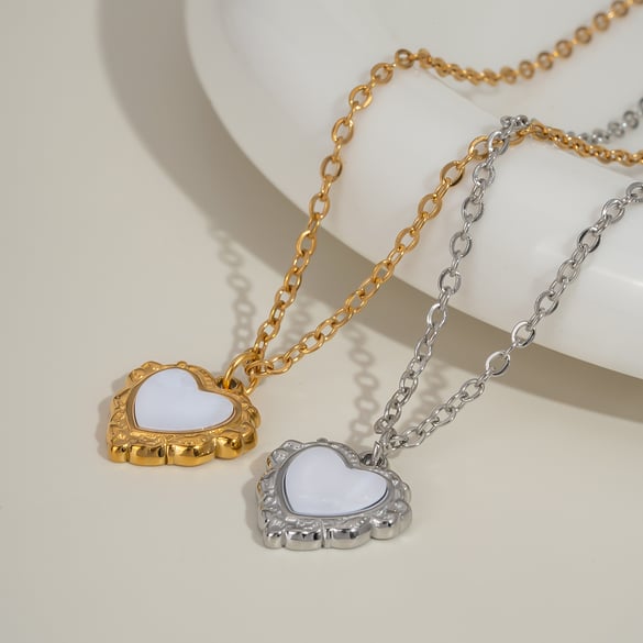 Collier avec pendentif en forme de cœur en acier inoxydable couleur or, 1 pièce