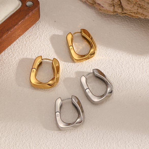 1 Pair Stainless Steel  Gold Color Hoop Earrings 2