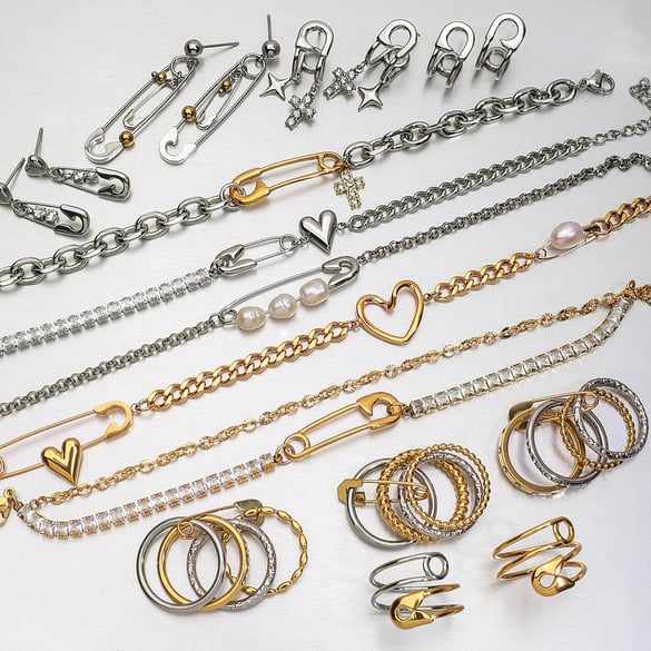 1 paio di orecchini da donna in acciaio inossidabile color oro a forma di spillo semplice 2