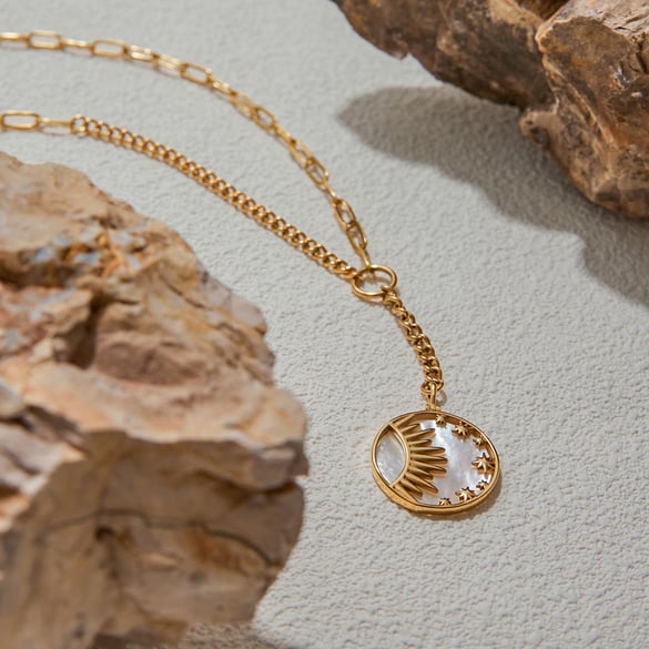 1 Piece Classic Sun Stainless Steel Gold Color Women's Pendant Necklaces