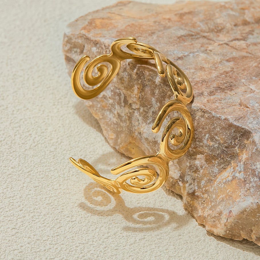 1 Stück klassische Spiral-Armreifen aus Edelstahl in Goldfarbe für Damen Bild6