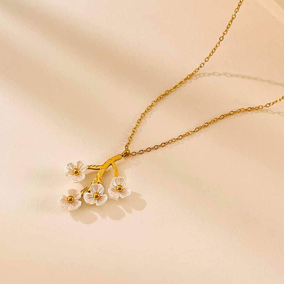 Collier avec pendentif en forme de fleur délicate en acier inoxydable couleur or pour femme, 1 pièce Image7