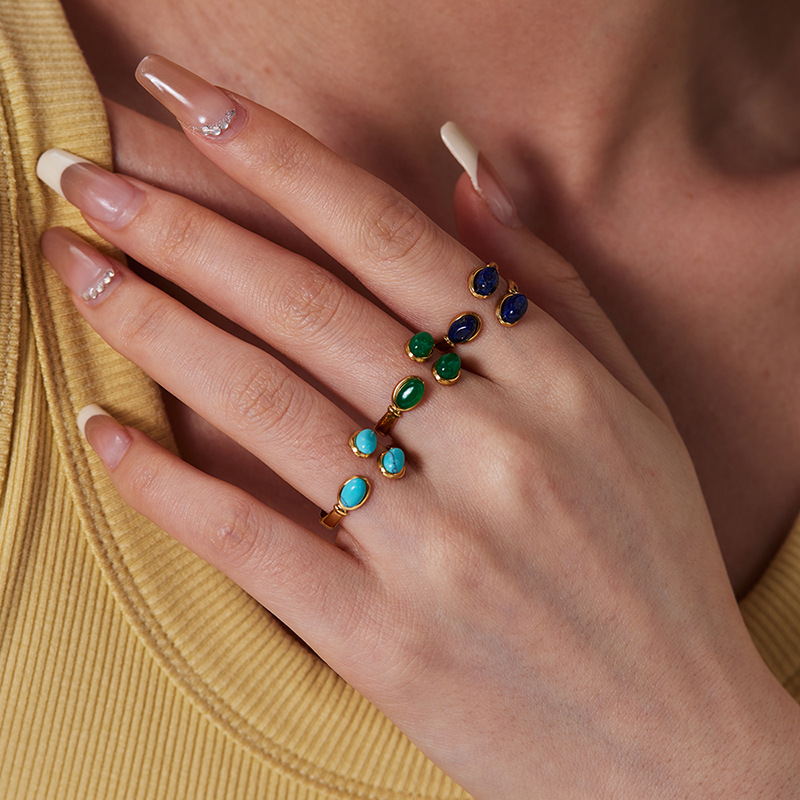 1 anello regolabile in acciaio inossidabile color oro con pietra naturale Immagine2