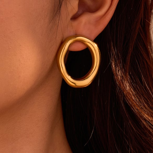 Einfache geometrische Ohrstecker aus Edelstahl in Goldfarbe für Damen 2
