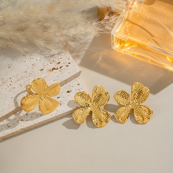 Ohrring-Set mit Blumen-Edelstahl in Goldfarbe 2