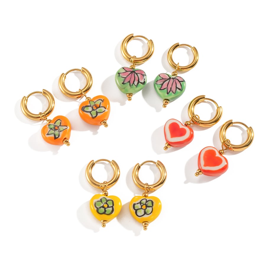 1 paio di orecchini pendenti a forma di cuore con fiori Immagine4