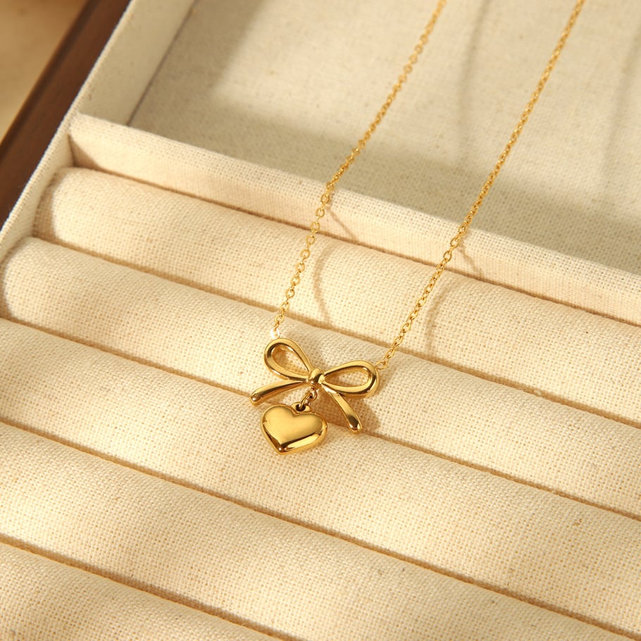Collares colgantes de acero inoxidable color dorado con forma de corazón para mujer Imagen2