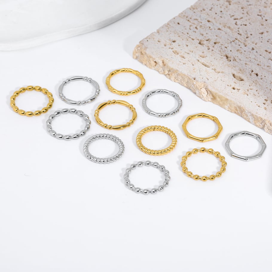 1 anello minimalista in acciaio inossidabile color oro Immagine4