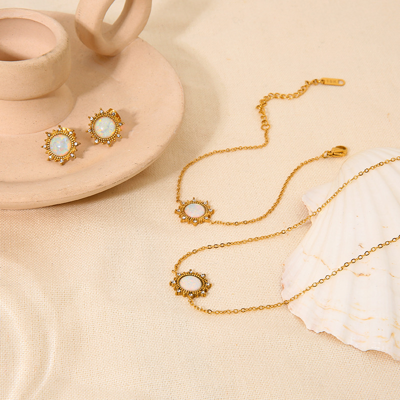 Luxurious  Elegant Sun Stainless Steel   Gold Color Necklaces Display Set Picture3