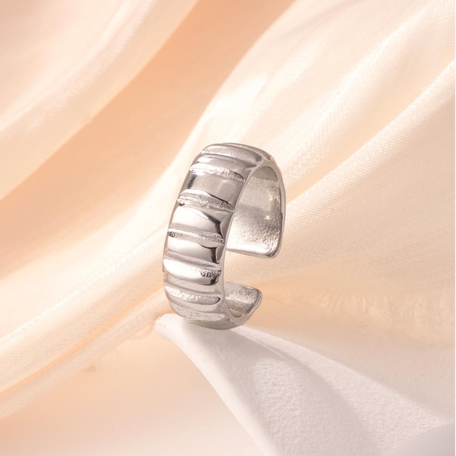 Bague minimaliste élégante en acier inoxydable couleur or, série Simple, 1 pièce Image5