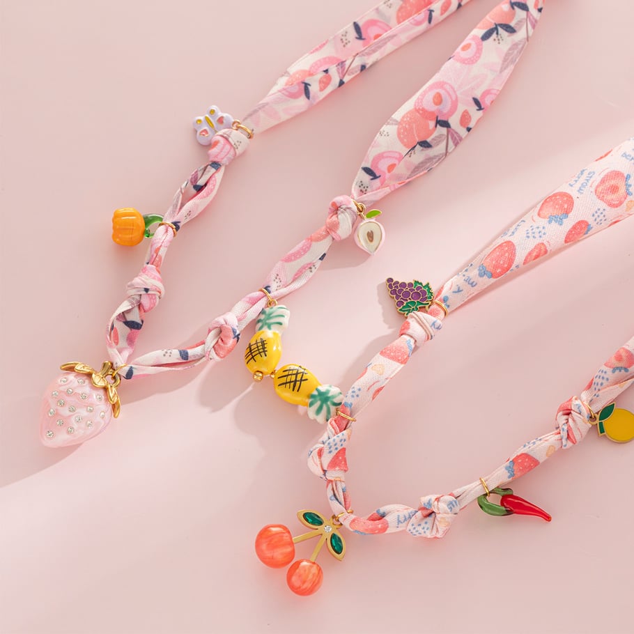 Collier romantique avec pendentif fraise sucrée, 1 pièce Image3
