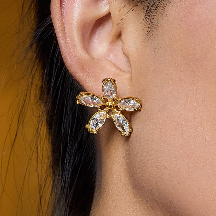 1 Paar romantische Serie süße Blume Edelstahl Gold Farbe Damen Ohrstecker Bild4
