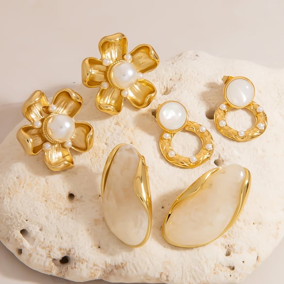 1 Pair Romantic Flower Stainless Steel  Gold Color Stud Earrings 2