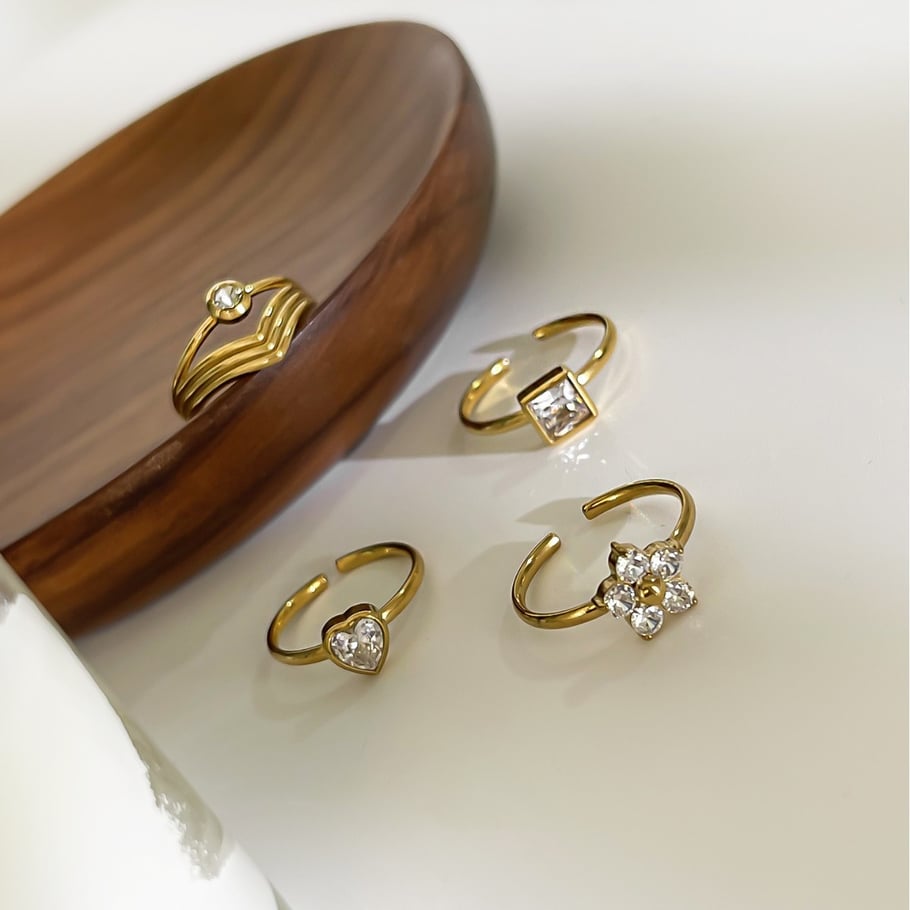 1 anello in acciaio inossidabile color oro con cuore semplice Immagine4