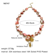 Collana di conchiglie rosa 