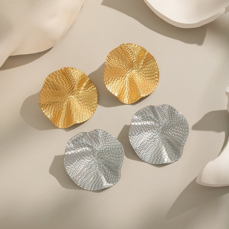 1 paio di orecchini a bottone retrò in acciaio inossidabile color oro Immagine4