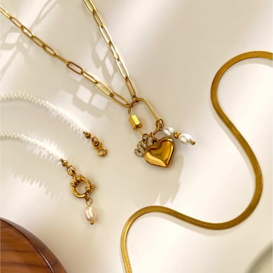 Collana con ciondolo a forma di lettera in acciaio inossidabile color oro con strass, 1 pezzo h5 Immagine4