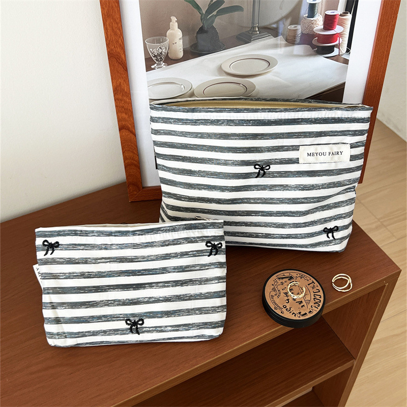 1 Çift Simple Series Casual Strip Polyester Kadın Makyaj Çantası Resim4