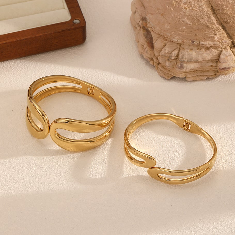 1 Piece Statement Stainless Steel Bangle Picture3