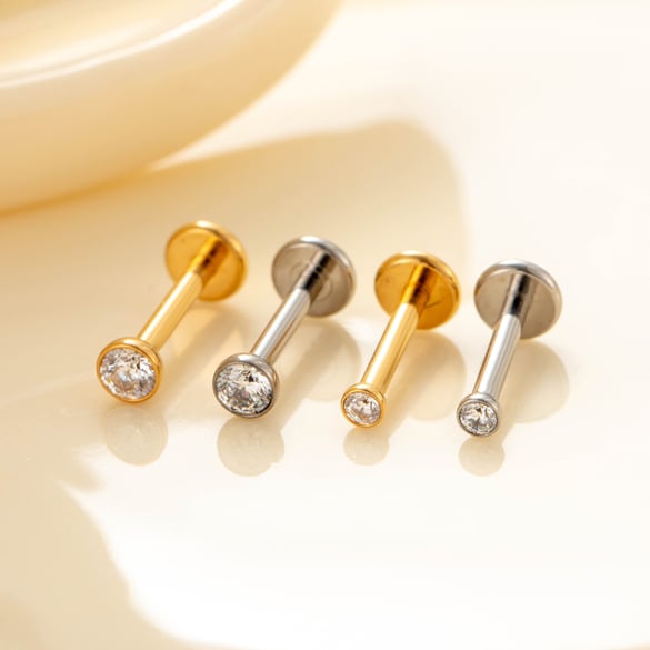 1 Adet Titanyum Alaşımlı Altın Renkli Piercing Küpe