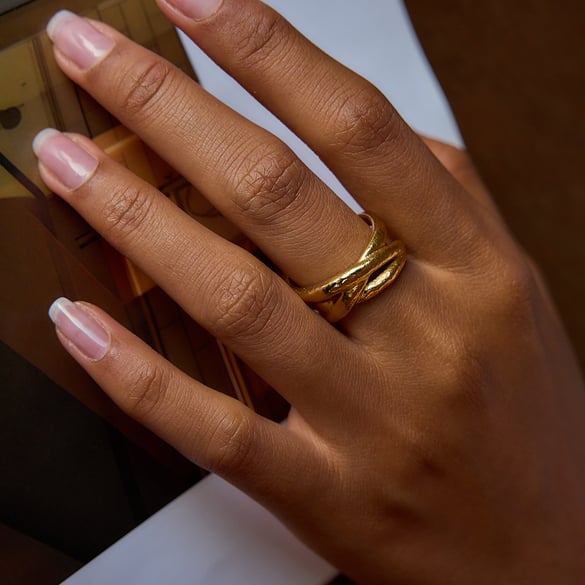1 Stück moderne Twist Edelstahl Gold Farbe minimalistische Ringe