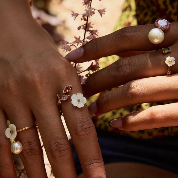 1 Piece Lustrous Shell Flower Stainless Steel Gold Color Women's Gemstone Rings