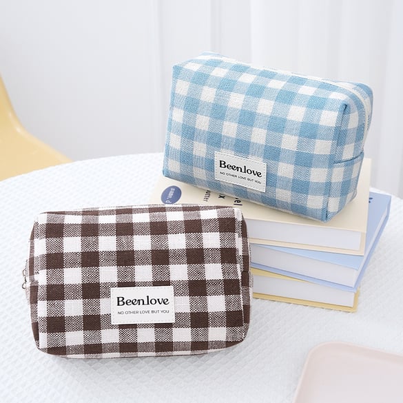1 Pair Simple Series Casual Mixed Classic Checkered Makeup Bag 2