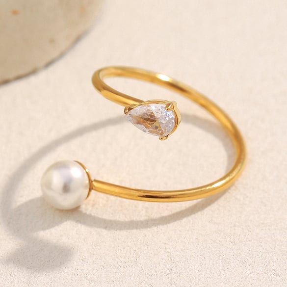 1 Stück elegante, gedrehte, minimalistische Ringe aus Edelstahl in Goldfarbe 2