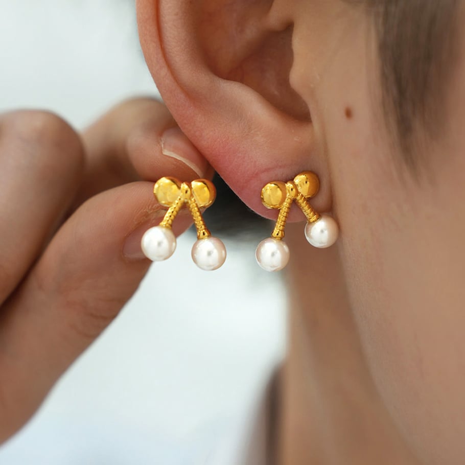 1 paire de boucles d'oreilles à tige en acier inoxydable couleur or pour femme, motif cerise douce h5Image3